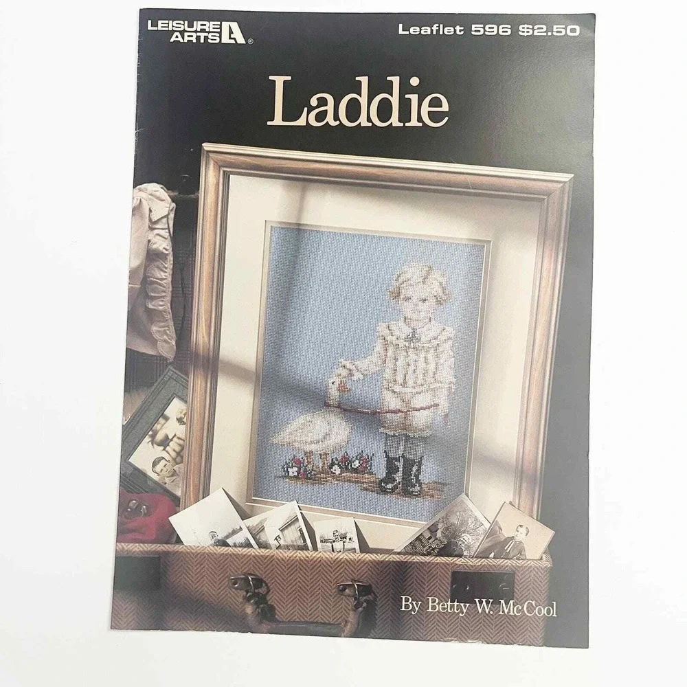 Lot of 5 Leisure Arts‎ Cross Stitch Leaflets Books